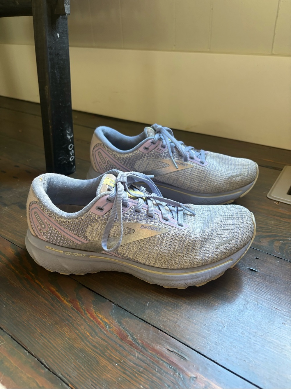 Brooks Women's Light Purple and Gray Running Sneakers